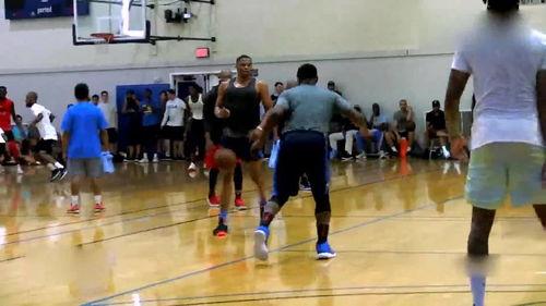 國產(chǎn)威少比賽視頻